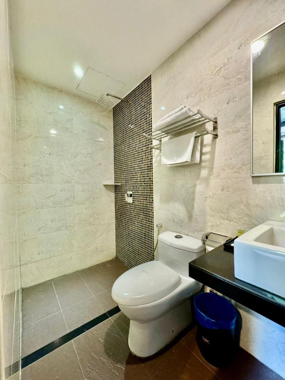 Chariton Hotel Nusa Bestari Johor Bahru Kültér fotó